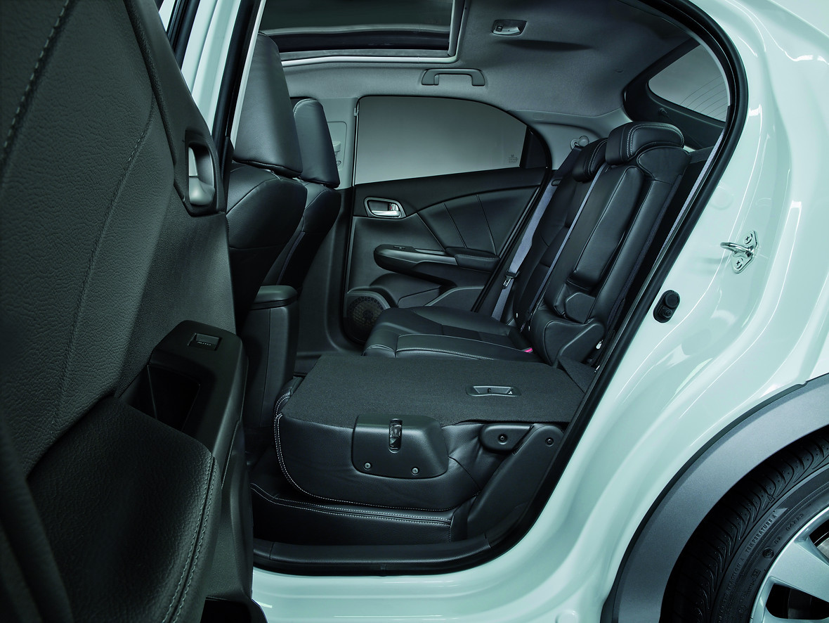 034_CIVIC_MAGIC_SEATS_FOLDED.jpg