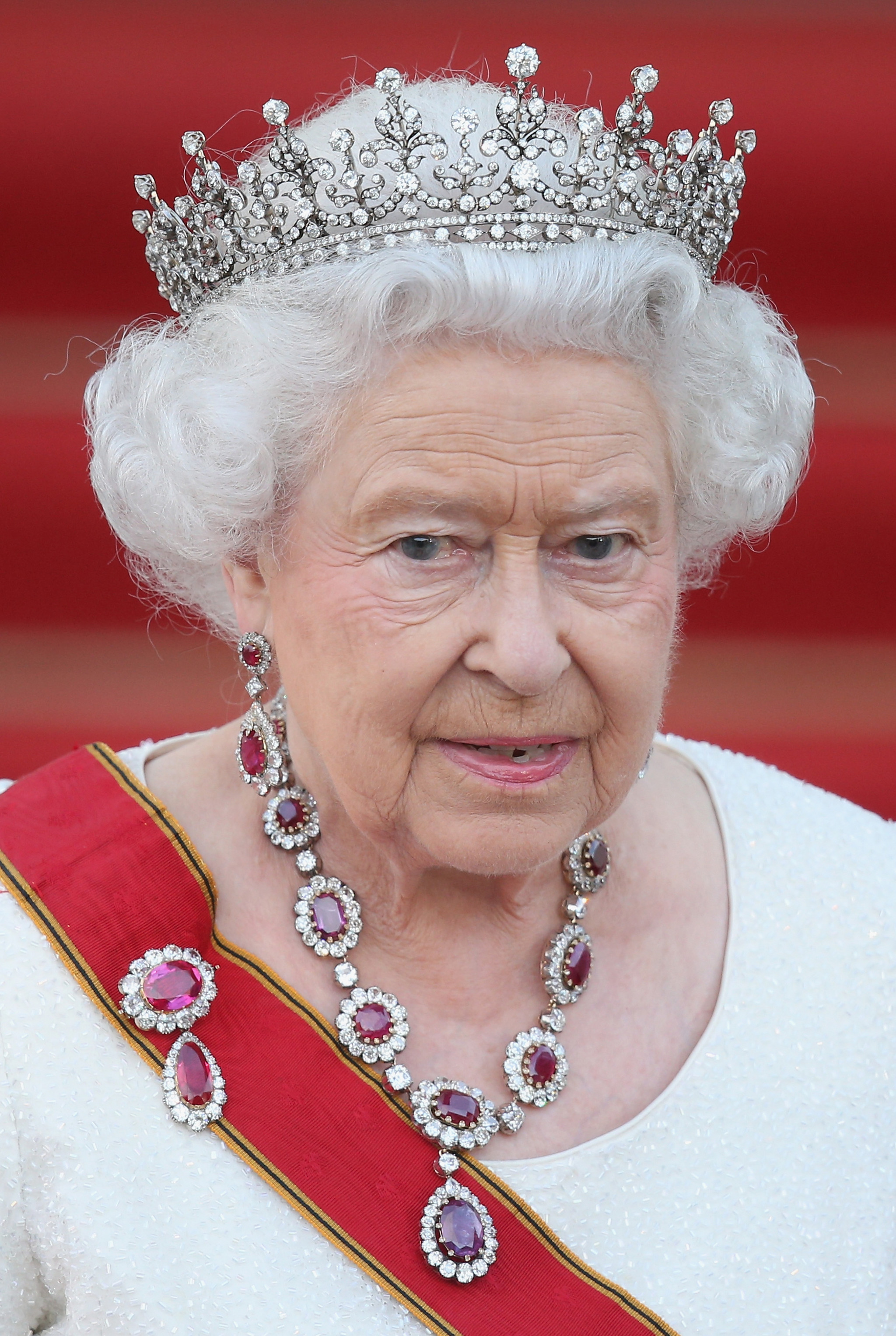Camilla supreende com uma das tiaras favoritas de Isabel II