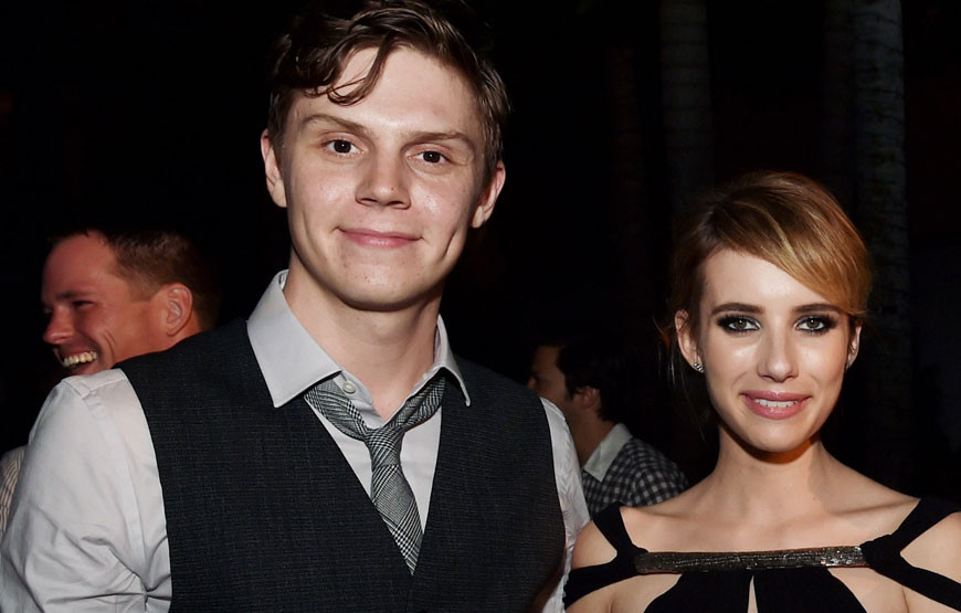 Evan Peters e Emma Roberts.jpg