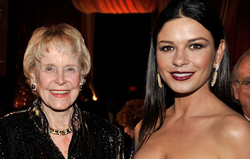 Diana Douglas Webster e Catherine Zeta-Jones.jpg
