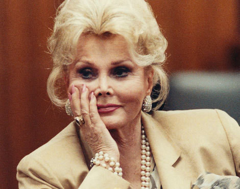 Zsa Zsa Gabor (maio de 1990)