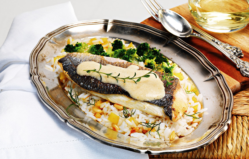 robalo-com-salada-e-arroz.jpg