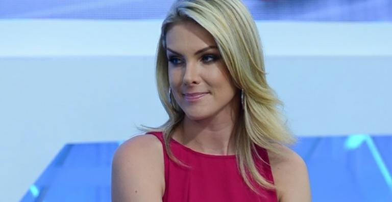 img-722877-ana-hickmann20160522141463936908.jpg