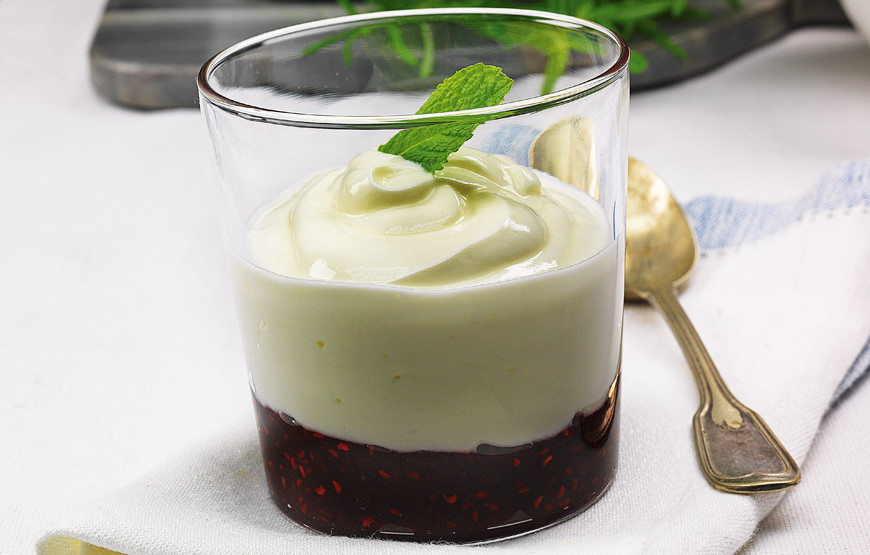 doce--de-framboesa-com-cobertura-de-iogurte.jpg