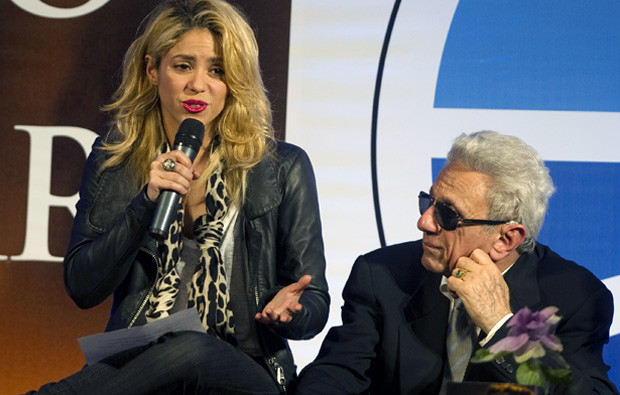 Shakira com o pai, William Mebarak.jpg
