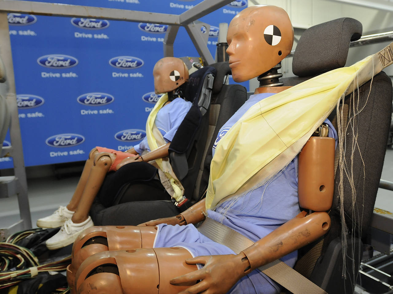 Ford_Revealed_Inflatable_Seatbelt_01.JPG