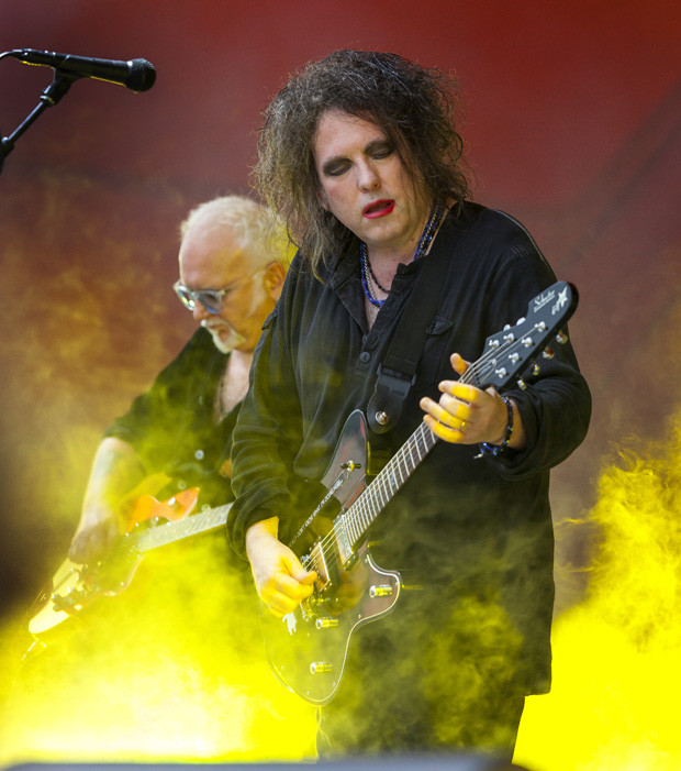 Robert Smith.jpg