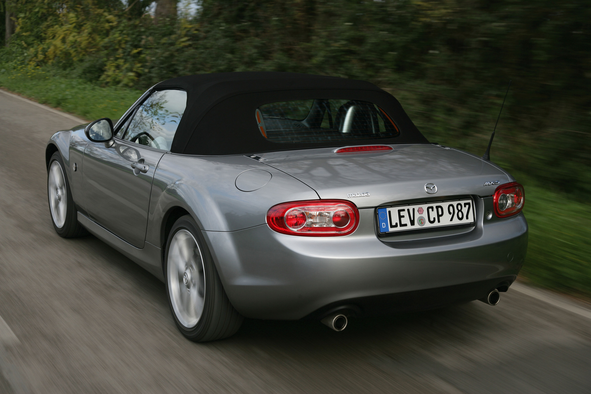 MX-5FL_action18__jpg300.jpg