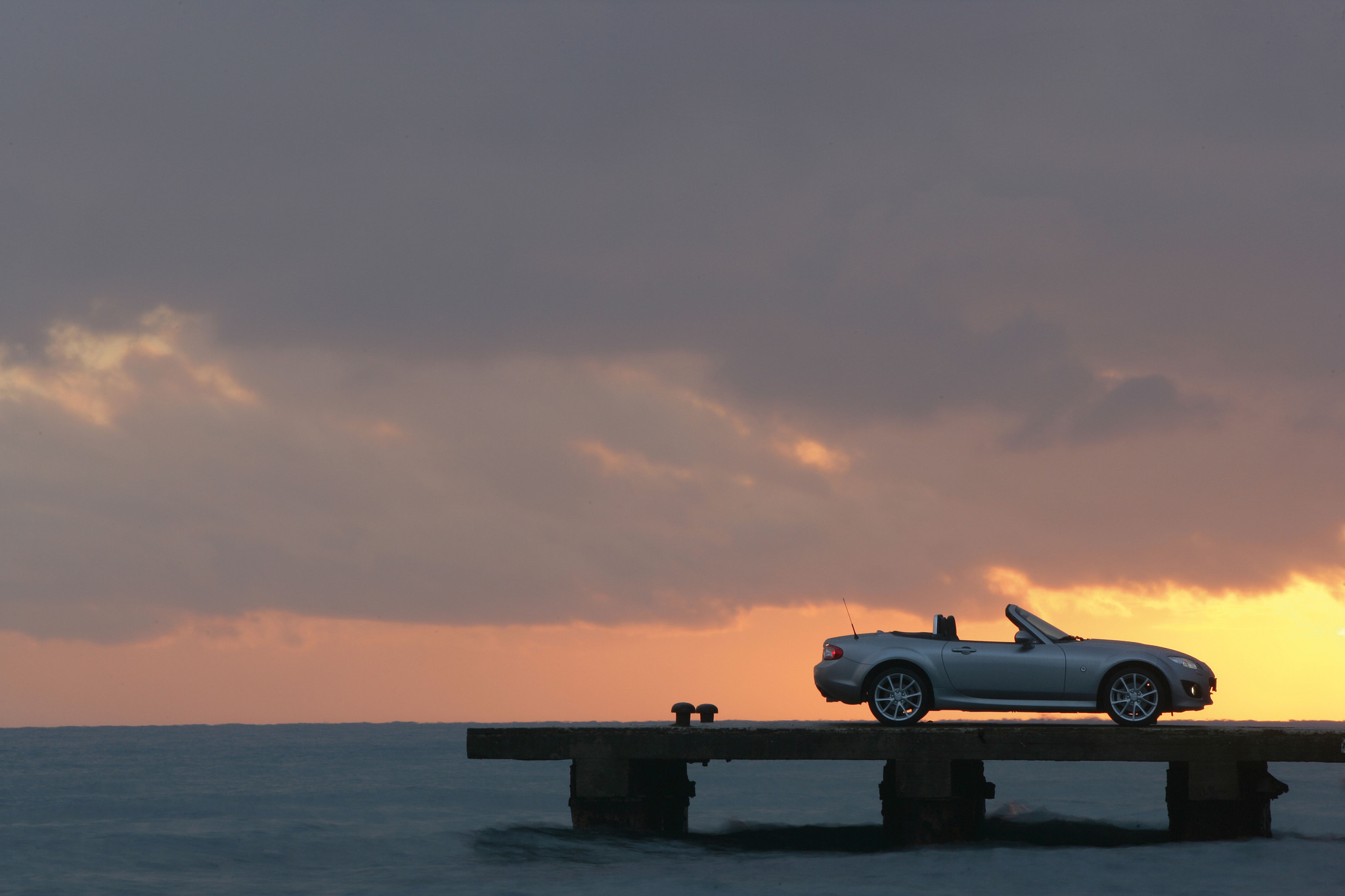 MX-5_FL_still12__jpg300.jpg