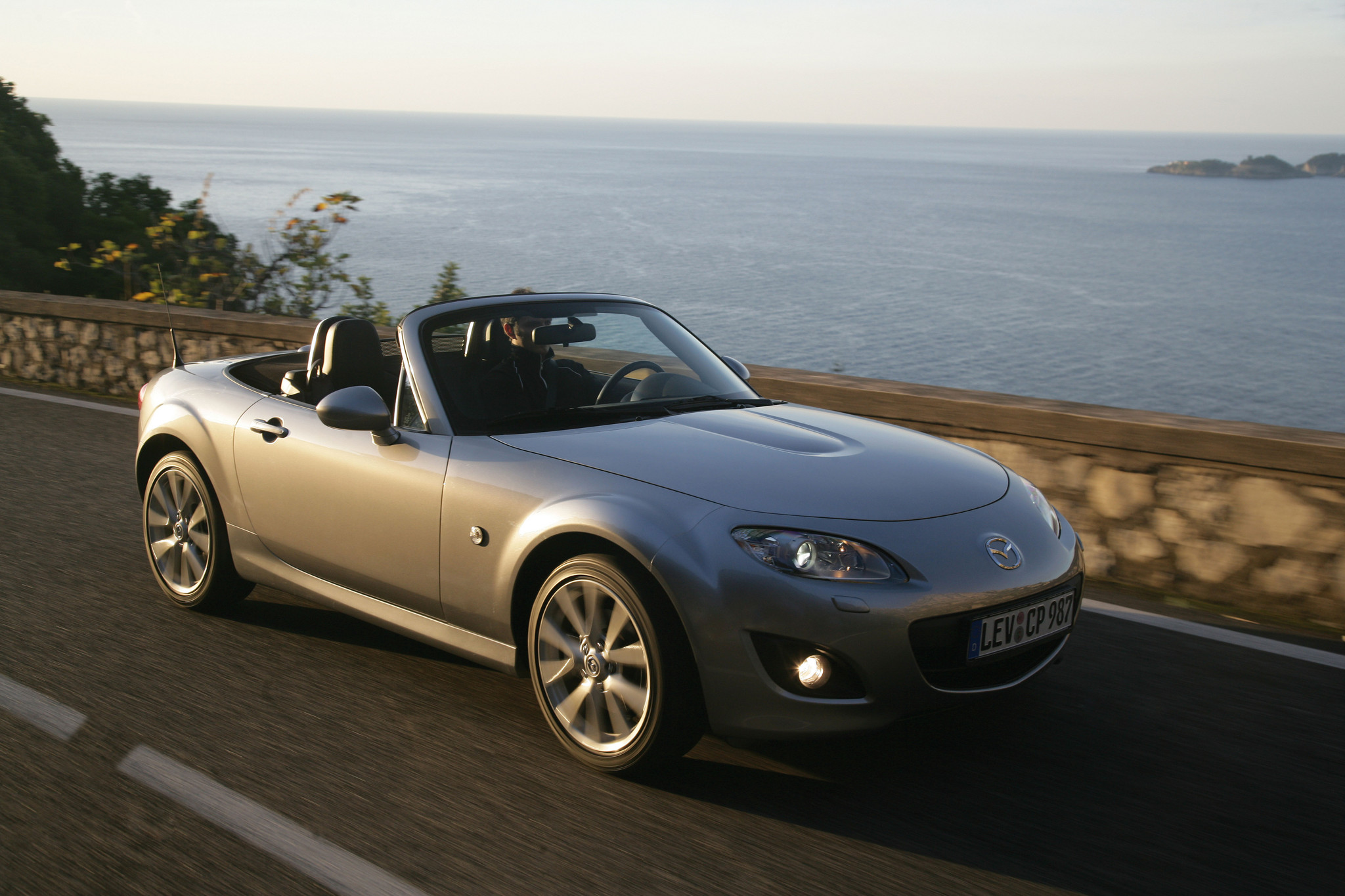 MX-5FL_action8__jpg300.jpg