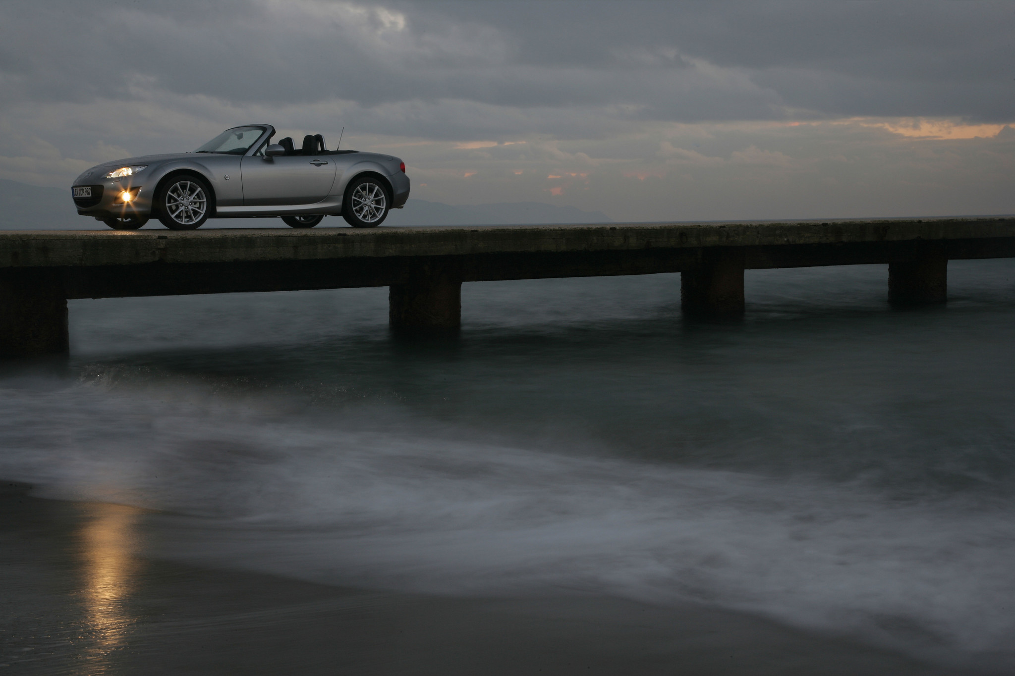 MX-5_FL_still13__jpg300.jpg