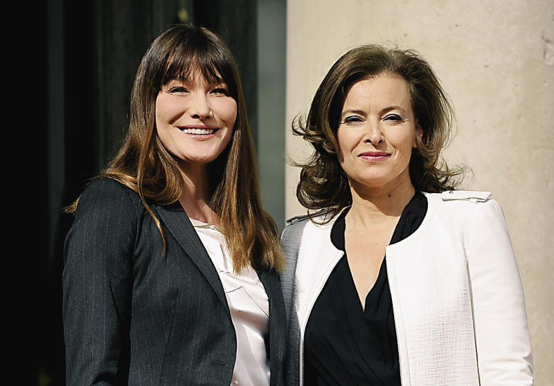 Carla Bruni e Valérie Trierweiler.jpg