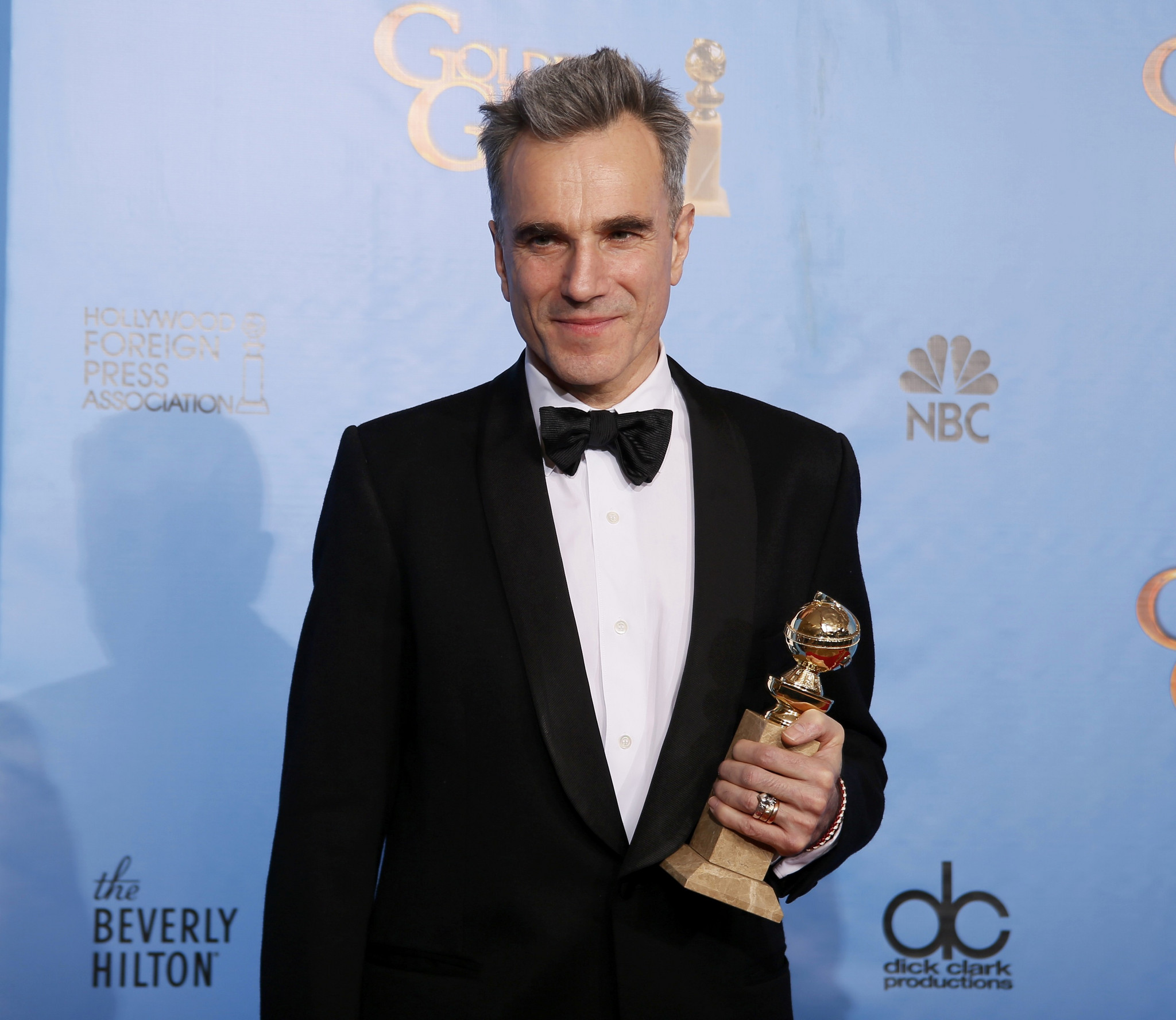 2013-01-14T042448Z_1477985831_TB3E91E0C96X0_RTRMADP_3_GOLDENGLOBES.JPG