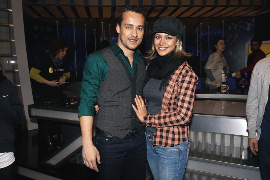 Rodrigo Andrade e a namorada, Melina Torres.jpg