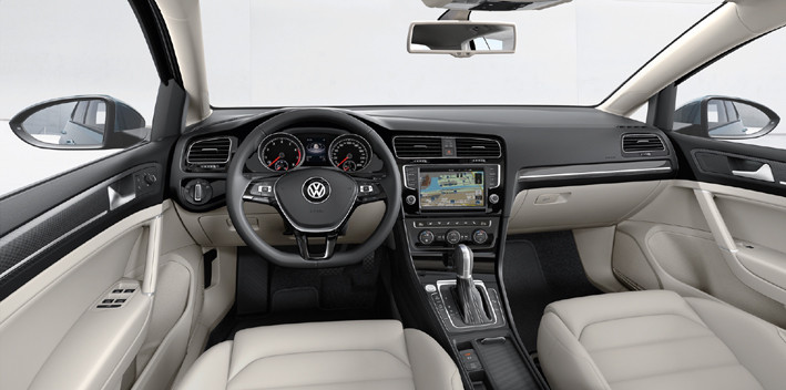 Volkswagen_Golf_03.jpg