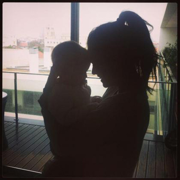 Diana Chaves com a filha, Pilar.jpg
