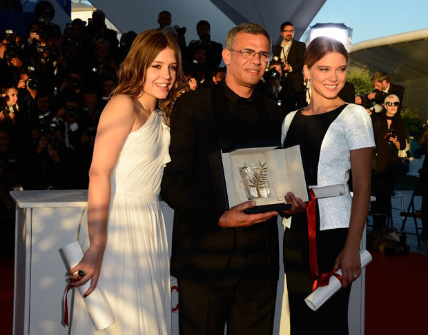 Adèle Exarchopoulos, Abdellatif Kechiche e Léa Seydoux.jpg