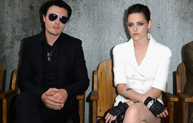 Michael Pitt e Kristen Stewart.jpg