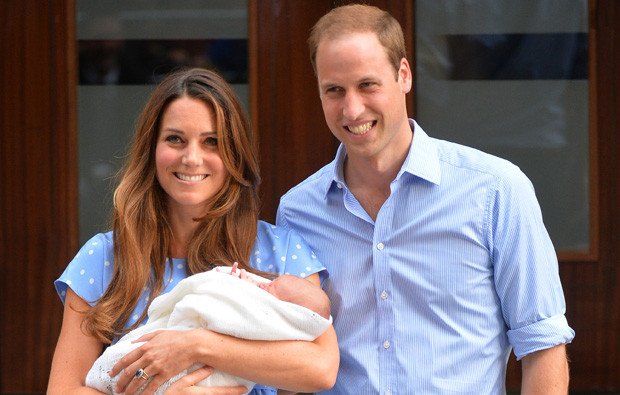 Catherine e William com o filho, George.jpg