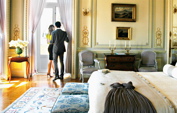 5-Pestana-Palace_Suite-D-Ma.jpg