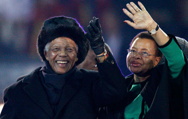 Nelson Mandela e Graça Machel.jpg
