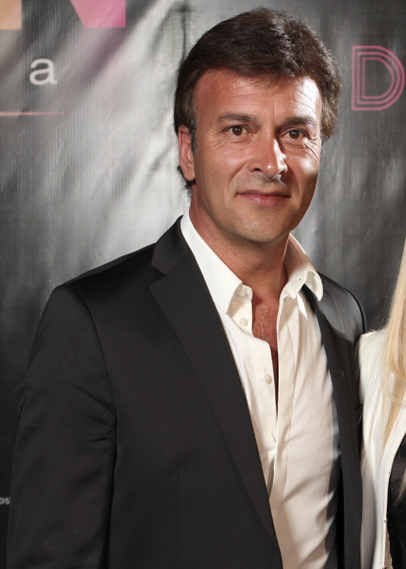 Tony Carreira.jpg