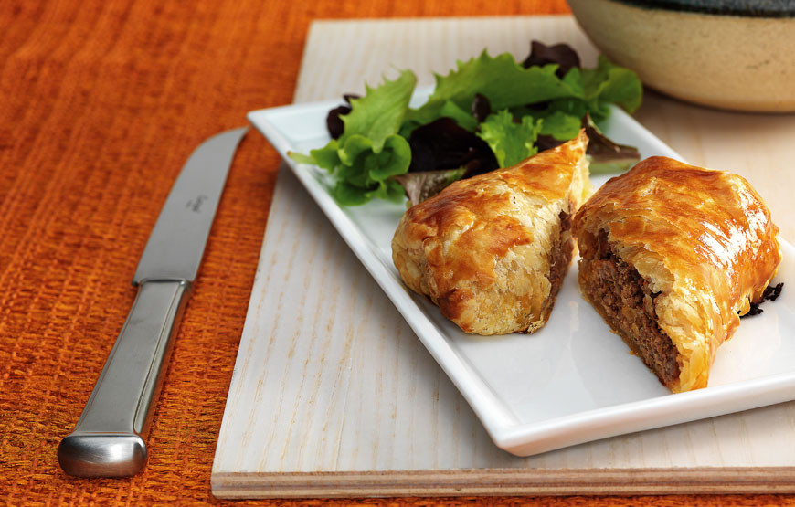 Strudel de carne mista com queijo.jpg