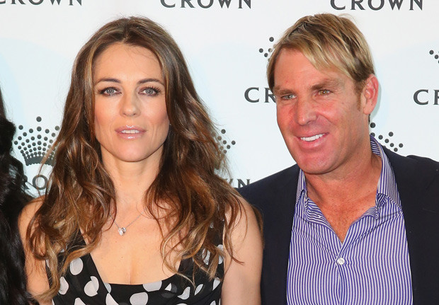 Elizabeth Hurley e Shane Warne.jpg