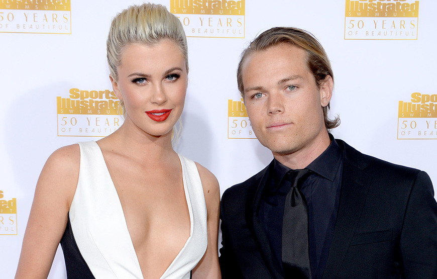 Ireland Baldwin e Slater Trout.jpg