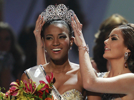 leila-lopes-28dd.jpg