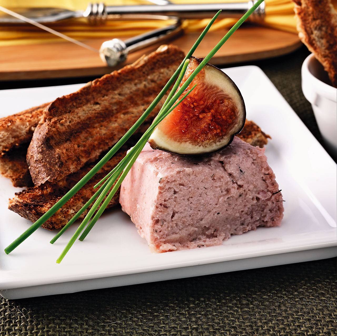 tostas com pate.jpg