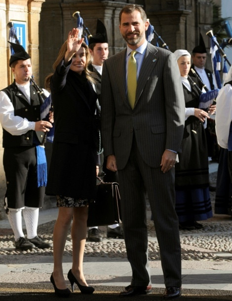 Felipe e Letizia à chegada a Oviedo