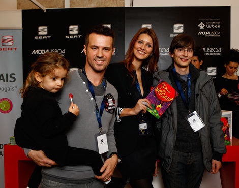 Diana Pereira com o marido, Tiago Monteiro, a filha Mel e o irmão, Alexandre