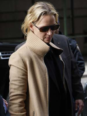 Homem que perseguia Uma Thurman condenado a três anos de liberdade condicional