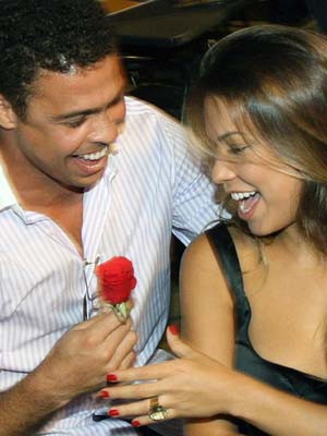 Ronaldo e Maria Beatriz Antony novamente juntos