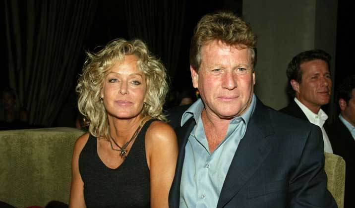 Farrah Fawcett e Ryan O’Neal numa festa em Los Angeles, em 2003
