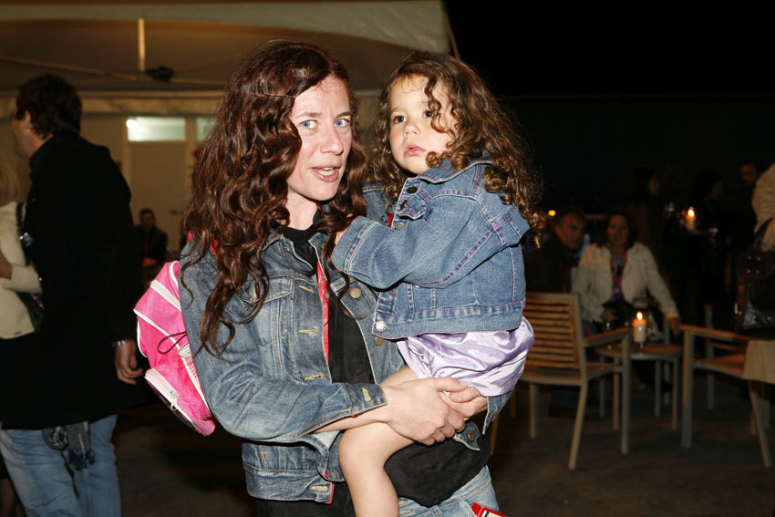 Julie Sergeatn com a filha, Maria Rita