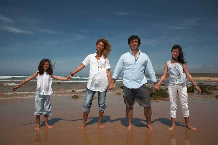 O casal com as filhas, Madalena e Matilde