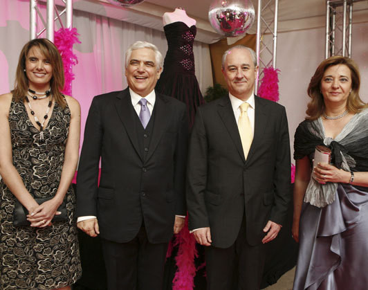 Raquel Castelo e Filipe La Féria com Rui e Lídia Rio na estreia do musical A Gaiola das Loucas