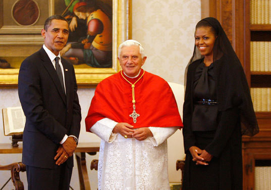 Barack e Michelle Obama com o Papa Bento XVI