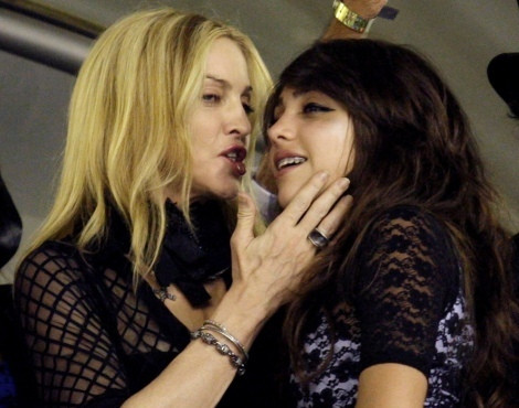 Madonna e Lourdes Maria