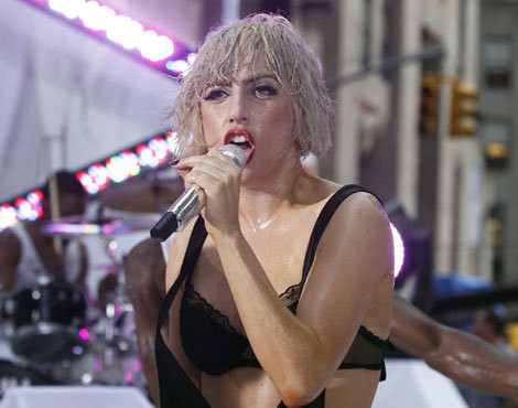 users_0_17_gaga-cc00.jpg