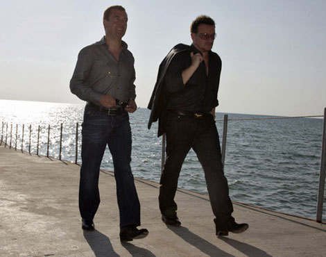 users_0_17_bono-e04a.jpg