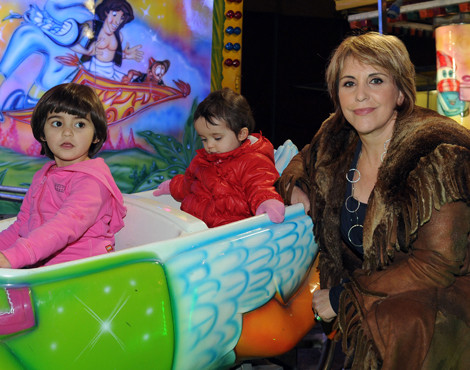 Dina Aguiar com as netas