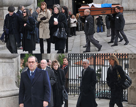 users_0_14_amigos-e-familiares-despedem-se-de-manue-d670.jpg
