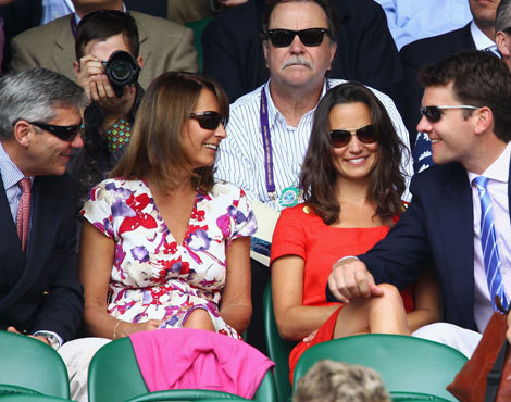 Pippa Middleton com os pais, Michael e Carole, e o namorado Alex Loudon