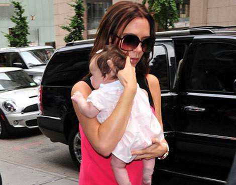Victoria Beckham com a filha, Harper Seven