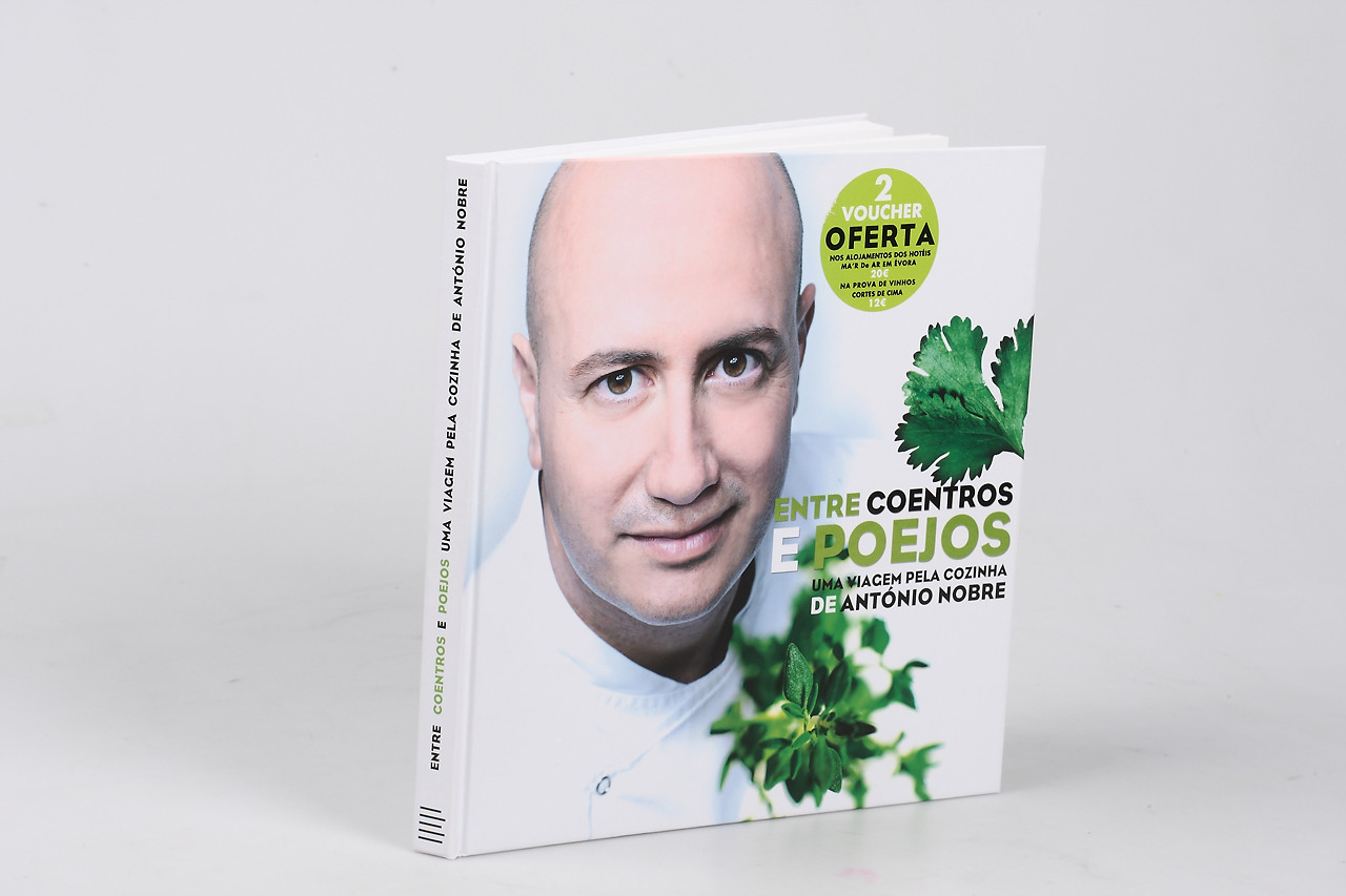 LIVRO ENTRE COENTROS E POEJOS.JPG