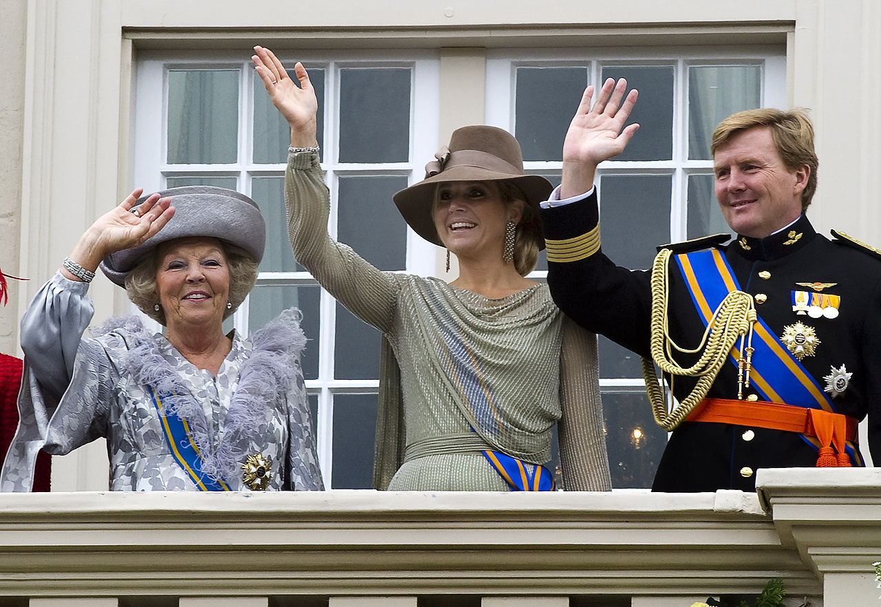 Beatriz, Máxima e Guilherme da Holanda.JPG