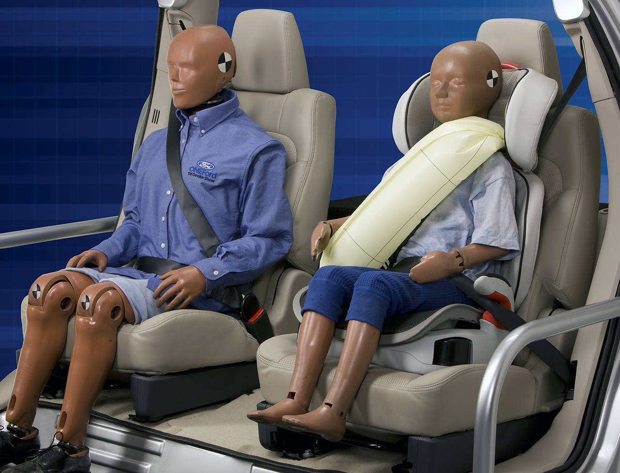 Ford_Revealed_Inflatable_Seatbelt_03.JPG